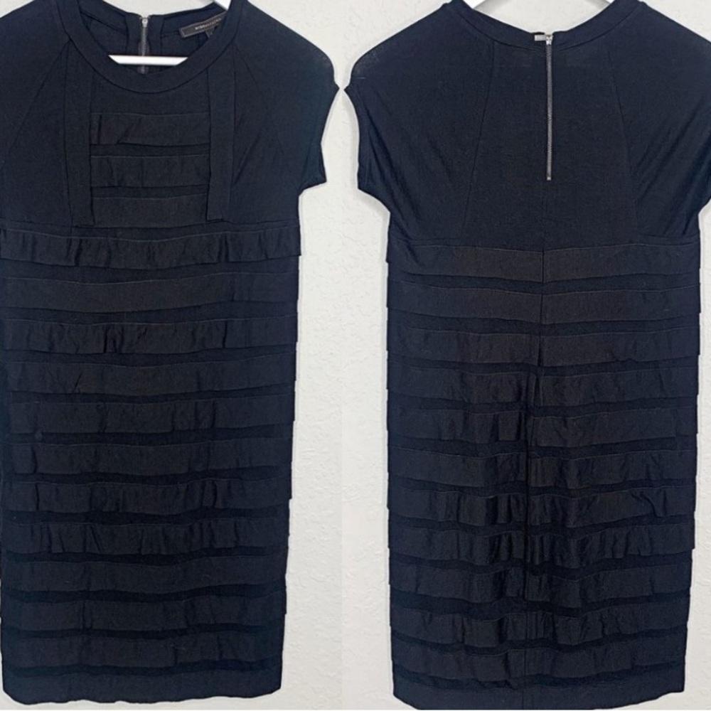 BCBGMAXAZRIA Short Sleeve Tiered Knit Dress in Black- Sz. L
